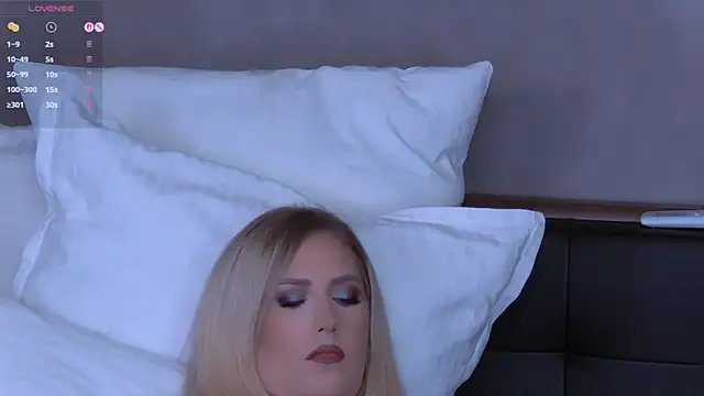 OndinaNoir online show from November 21, 7:01 pm