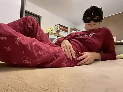 Marilou1983 online show from January 7, 5:53 pm