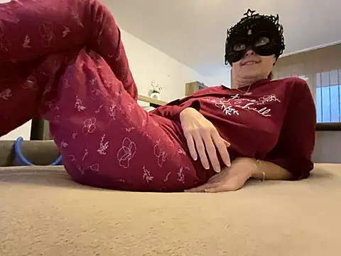 Marilou1983 online show from January 16, 7:49 am