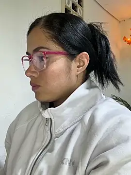 Sweet  Nurse1 online show from March 25, 9:21 pm