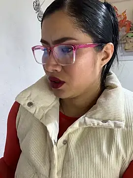 Snapshot of Sweet__Nurse1 chatting on May 31, 5:20 pm Sweet Nurse1 online show from May 31, 5:20 pm