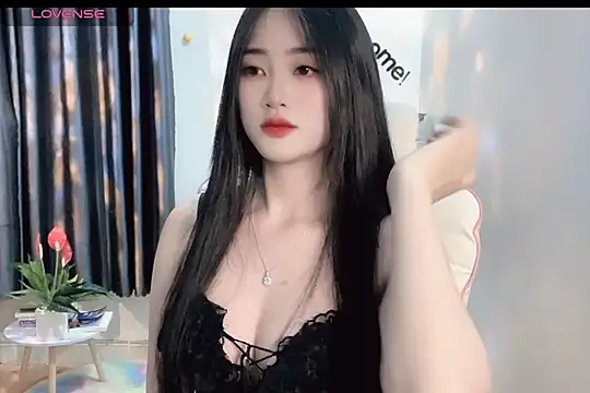 Snapshot of _Aimy_ chatting on February 20, 6:57 pm Aimy online show from February 20, 6:57 pm