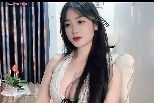 Snapshot of _Aimy_ chatting on February 25, 6:58 am Aimy online show from February 25, 6:58 am