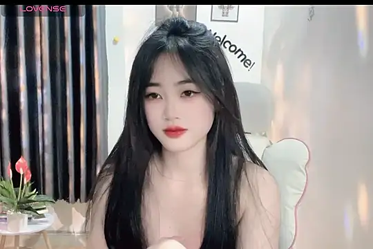 Snapshot of _Aimy_ chatting on February 26, 3:53 am Aimy online show from February 26, 3:53 am