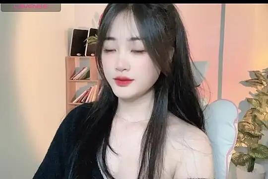 Snapshot of _Aimy_ chatting on March 6, 3:35 am Aimy online show from March 6, 3:35 am