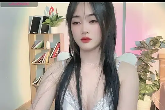 Snapshot of _Aimy_ chatting on March 19, 3:19 pm Aimy online show from March 19, 3:19 pm