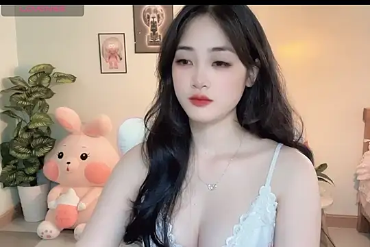 Snapshot of _Aimy_ chatting on October 10, 3:38 am Aimy online show from October 10, 3:38 am