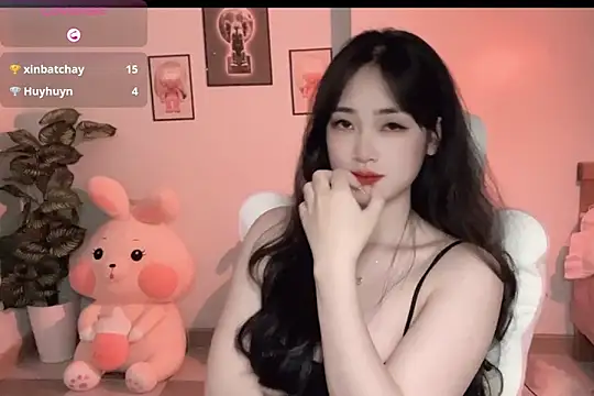 Snapshot of _Aimy_ chatting on October 11, 4:05 pm Aimy online show from October 11, 4:05 pm