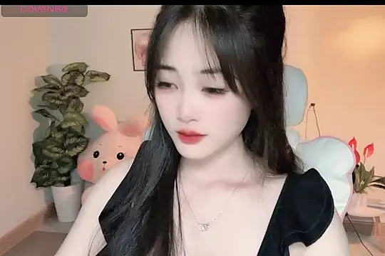 Snapshot of _Aimy_ chatting on October 26, 4:24 pm Aimy online show from October 26, 4:24 pm