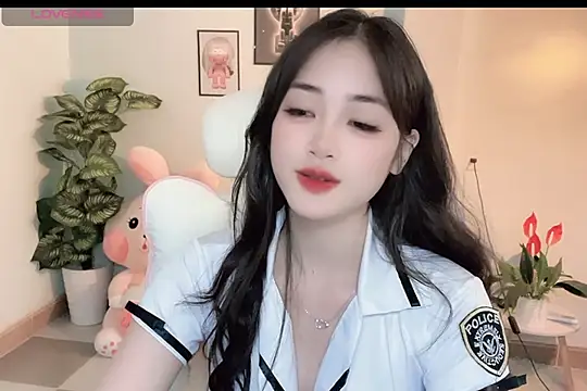 Snapshot of _Aimy_ chatting on October 27, 4:27 am Aimy online show from October 27, 4:27 am