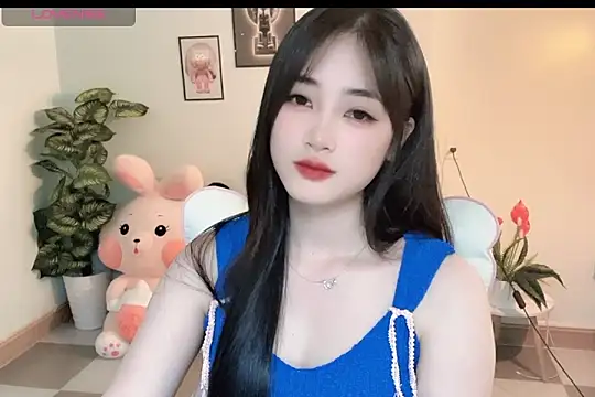 Snapshot of _Aimy_ chatting on November 11, 5:18 am Aimy online show from November 11, 5:18 am