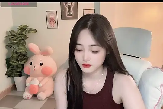 Snapshot of _Aimy_ chatting on November 14, 5:50 am Aimy online show from November 14, 5:50 am