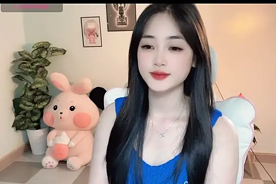 Snapshot of _Aimy_ chatting on November 23, 5:07 am Aimy online show from November 23, 5:07 am