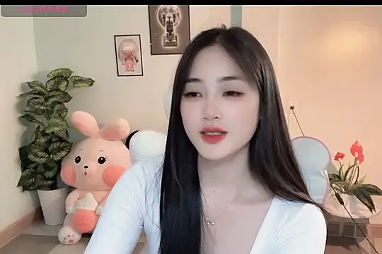 Snapshot of _Aimy_ chatting on November 27, 6:59 am Aimy online show from November 27, 6:59 am