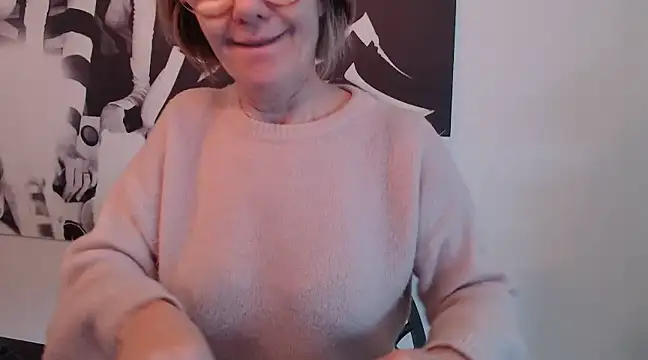 Snapshot of godinflower chatting on December 4, 12:25 pm godinflower online show from December 4, 12:25 pm