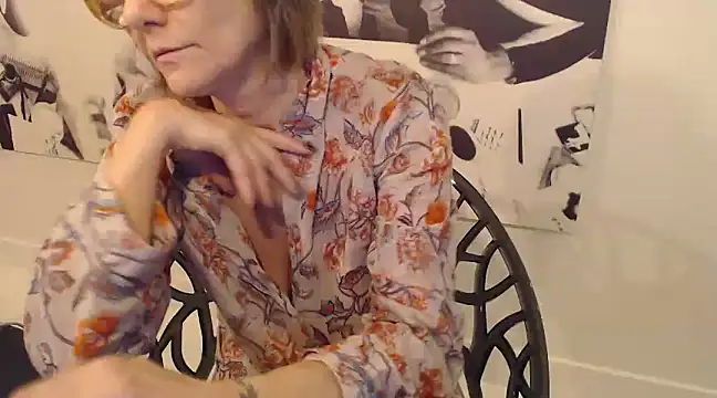 Snapshot of godinflower chatting on December 29, 4:19 pm godinflower online show from December 29, 4:19 pm