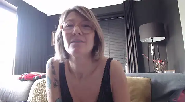 Snapshot of godinflower chatting on January 14, 1:38 pm godinflower online show from January 14, 1:38 pm