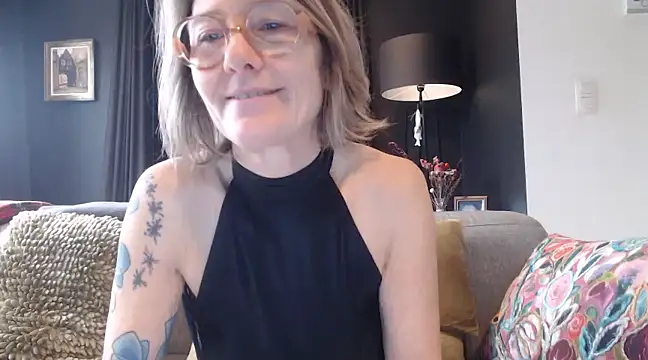 Snapshot of godinflower chatting on January 18, 9:34 am godinflower online show from January 18, 9:34 am