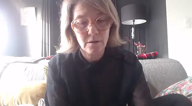 Snapshot of godinflower chatting on January 25, 2:03 pm godinflower online show from January 25, 2:03 pm