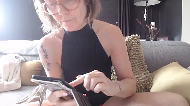 Snapshot of godinflower chatting on January 28, 9:30 am godinflower online show from January 28, 9:30 am