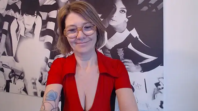 Snapshot of godinflower chatting on February 15, 3:17 pm godinflower online show from February 15, 3:17 pm