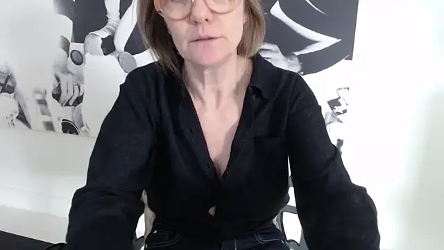 Snapshot of godinflower chatting on March 12, 12:47 pm godinflower online show from March 12, 12:47 pm