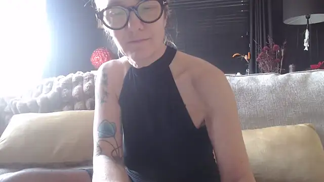 godinflower online show from February 7, 10:08 am