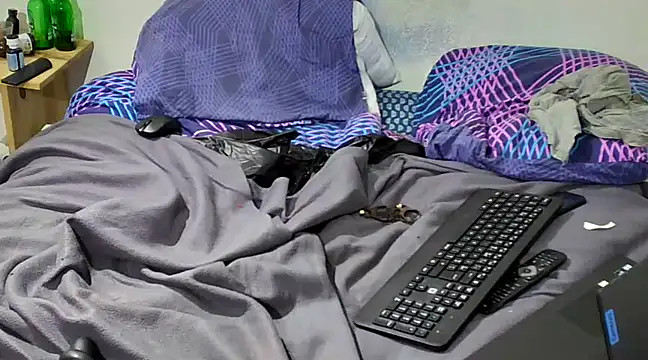 adepravertotal online show from March 6, 12:43 am