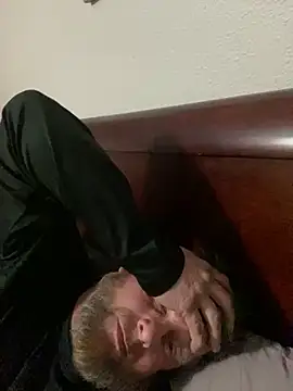 rocket8669 online show from February 4, 6:08 am