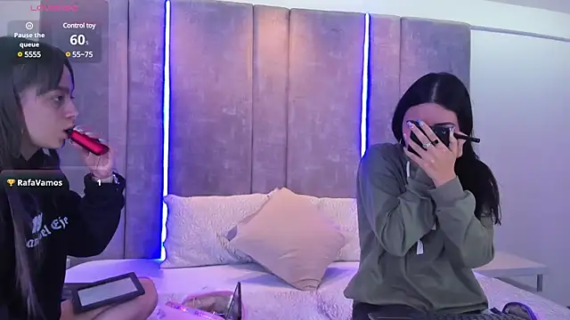 AmmyJones  online show from March 2, 11:39 am