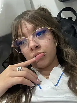 AmmyJones  online show from February 11, 5:40 pm