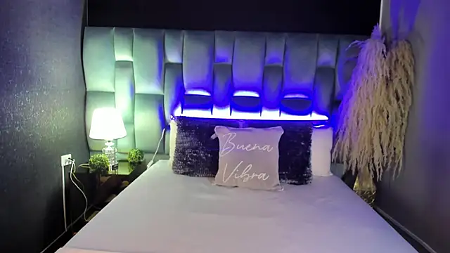 Snapshot of AmmyJones_ chatting on May 1, 5:39 pm AmmyJones online show from May 1, 5:39 pm