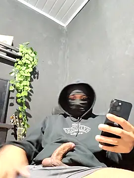 Brunildobcvt online show from April 13, 7:47 am