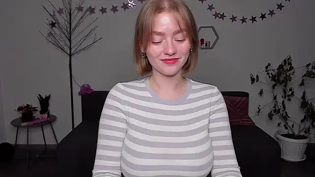 AidaPerry online show from December 12, 5:59 pm