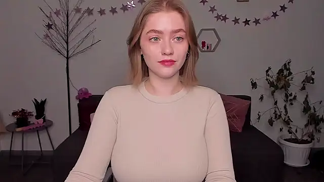 AidaPerry online show from December 28, 3:04 pm