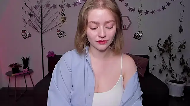 AidaPerry online show from January 7, 6:14 pm