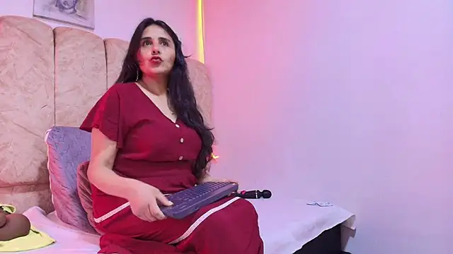  Marcela   online show from April 20, 11:35 am