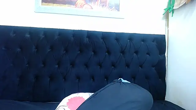 Snapshot of SpicyQueenxxxx chatting on February 8, 3:41 am SpicyQueenxxxx online show from February 8, 3:41 am