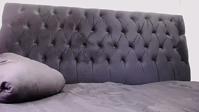 Snapshot of SpicyQueenxxxx chatting on February 19, 5:06 pm SpicyQueenxxxx online show from February 19, 5:06 pm