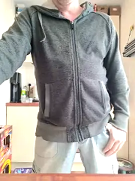 JulianJ50 online show from May 7, 9:14 am