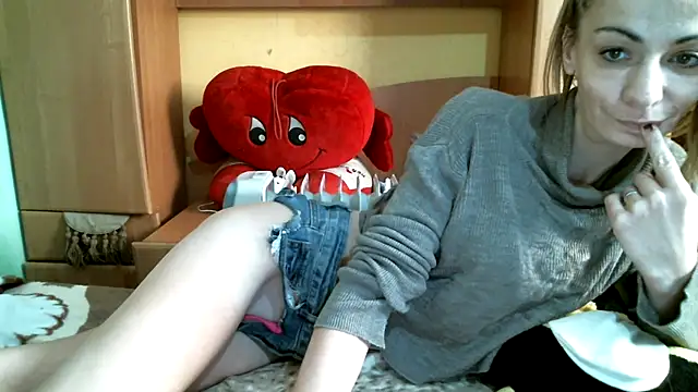 DennisXCaroll online show from January 16, 11:15 am