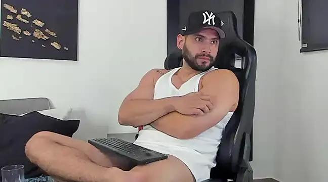 Dereck vega online show from February 1, 12:51 am