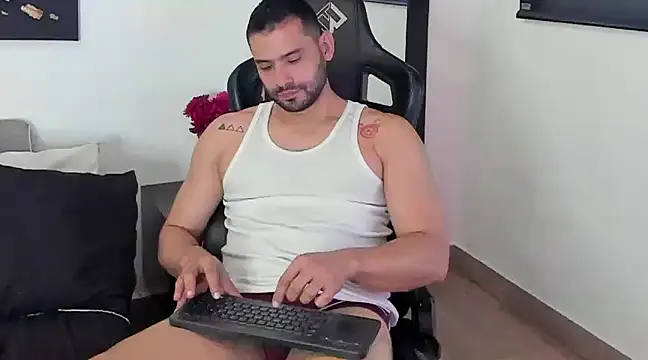 Dereck vega online show from February 15, 12:37 am