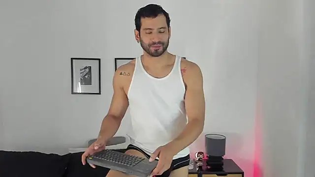 Dereck vega online show from September 21, 1:57 pm