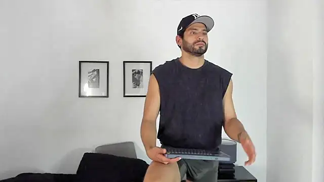 Dereck vega online show from September 25, 10:35 pm