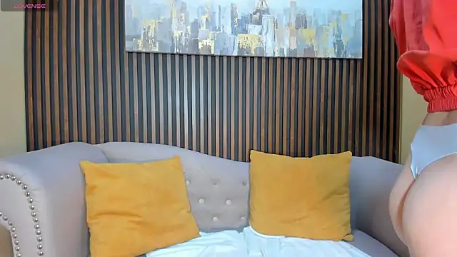 Nahiajhonson  online show from October 25, 1:18 pm