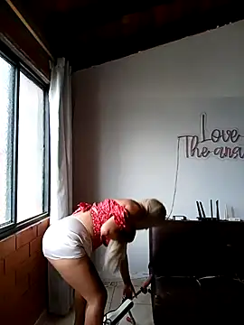 SamaraJay1 online show from February 20, 5:18 pm