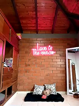 SamaraJay1 online show from March 18, 12:14 pm