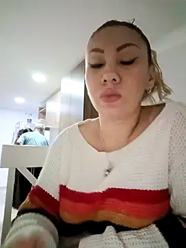 coral smitth online show from October 8, 7:00 pm