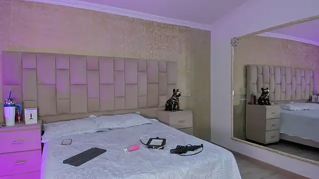 EmmaTorres  online show from February 25, 9:02 pm